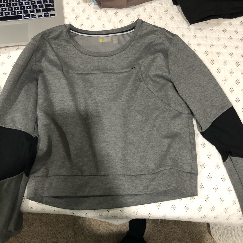 Zella crop
